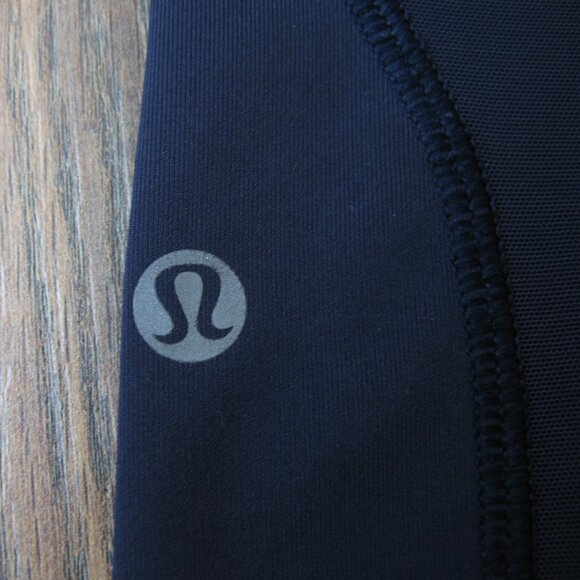 Lululemon Pace Perfect tight size 10 *GUC - Picture 12 of 14